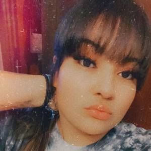 Meet your Posher, Yocelyn